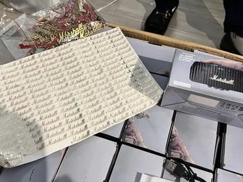 Phát hiện kho hàng loa và tai nghe giả thương hiệu Marshall