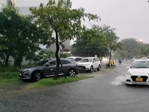 Áp thấp nhiệt đới suy yếu, miền Trung sắp mưa rất lớn