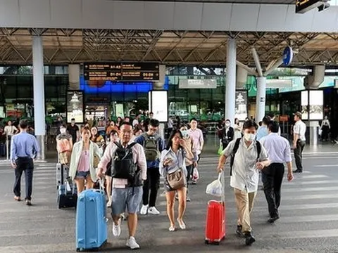 Cao điểm Tết, sân bay Tân Sơn Nhất đón hơn 140 nghìn người