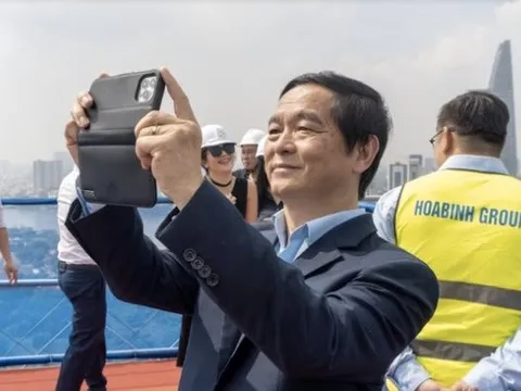 1 năm sóng gió của Hoà Bình (HBC): Xung đột thượng tầng, trận chiến tại gói thầu 35.000 tỷ, thua lỗ, nợ nần… và ánh sáng cuối đường hầm