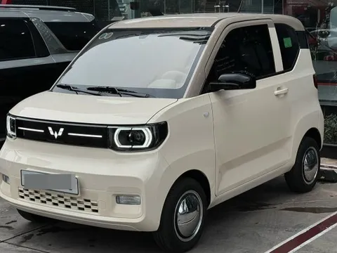 Chuyên gia năng lượng: 'Ô tô điện sắp rẻ như xe máy, sau này chỉ bán ngang điện thoại, chạy 320km/sạc'