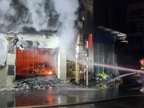 Bị bỏng nặng do vừa sạc vừa xem điện thoại di động