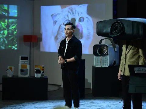 Startup đầu tiên được Shark Minh Beta rút Vé Vàng: Tuyên bố đánh bại "một đối thủ Trung Quốc cực kỳ lớn" tại Việt Nam, cam đoan tivi đã lỗi thời so với máy chiếu mini