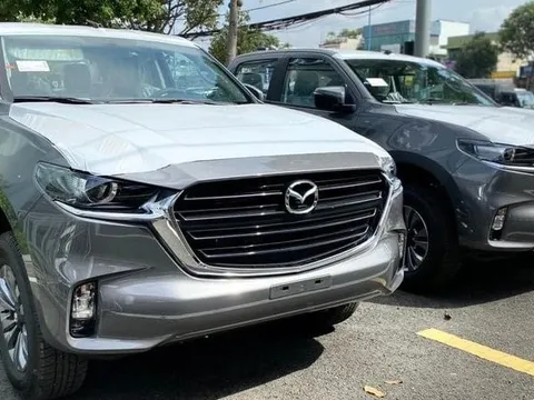 Mazda BT-50 bản 'base' giảm giá còn 529 triệu tại đại lý: Rẻ hơn hẳn Triton, Ranger, thêm lựa chọn cho dân kinh doanh vận tải