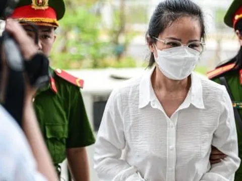 Cựu Cục trưởng Lãnh sự khai dùng 25 tỷ nhận hối lộ mua chứng khoán, trái phiếu