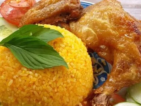 Khách Tây xuýt xoa khi thử một món cơm Việt Nam, nhận xét "chưa tới 2 đô la nhưng vị quá ngon"
