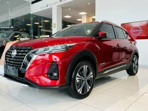 Nissan Kicks giảm giá mạnh hơn 170 triệu đồng, quyết đấu Yaris Cross và Seltos