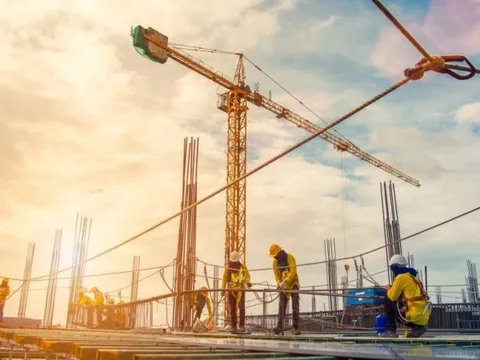 Năm 2023 của các nhà thầu: Cổ phiếu Coteccons vẫn tăng gấp 3 dù trượt Long Thành, Hòa Bình vật lộn với các khoản lỗ nghìn tỷ, đội nhà ông Nguyễn Bá Dương trở lại mạnh mẽ