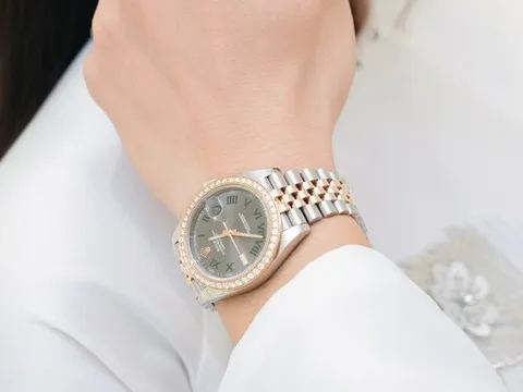 Bật mí chiếc đồng hồ giá hơn nửa tỷ đồng Quang Hải đeo trên tay trong lễ ăn hỏi