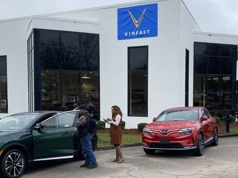 VinFast thay đổi chiến lược ở Mỹ, 'bắt tay' với đối tác phân phối của BMW, Mercedes, Porsche để bán xe điện