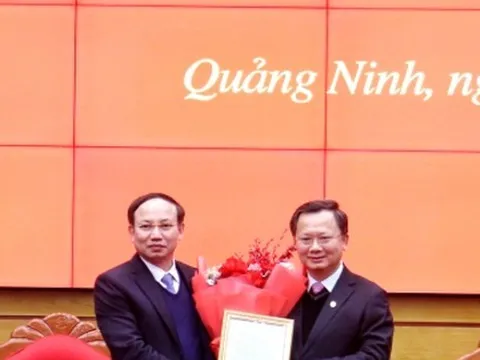 Triển khai quyết định của Bộ Chính trị, Ban Bí thư về công tác cán bộ 2 tỉnh