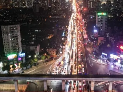 Hà Nội: Dân về quê nghỉ Tết Dương lịch, đường vành đai 3 ùn tắc từ chiều đến đêm