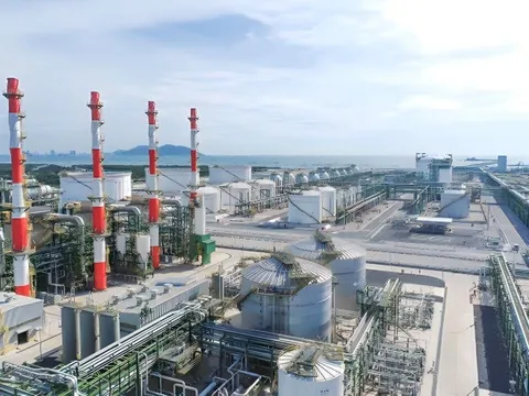 Ngành hóa dầu - thời điểm vàng để chuyển đổi xanh, hướng đến sự bền vững