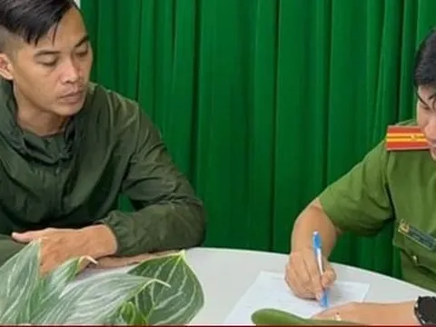 Bắt cơ trưởng hàng không điều hành đường dây 'đi khách' giá nghìn USD