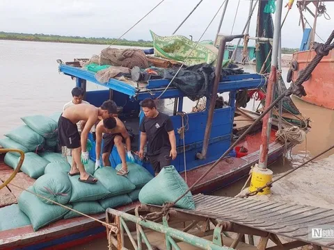 Hải Phòng: Ngư dân khốn đốn vì ngừng hoạt động đăng kiểm tàu cá