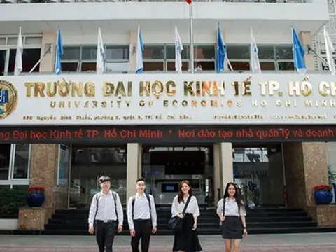 Tăng học phí đại học