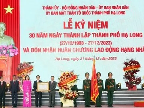 Quảng Ninh: Kỷ niệm 30 năm Ngày thành lập Tp.Hạ Long