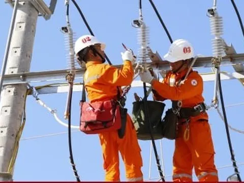 Vì sao tăng giá điện 2 lần, EVN vẫn báo lỗ hàng chục nghìn tỷ đồng?