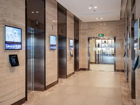 Kênh truyền thông thang máy toà nhà giải quyết vấn đề “loại bỏ quảng cáo”