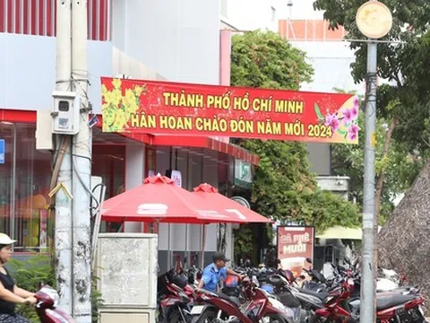 TPHCM nghiêm cấm biếu, tặng quà Tết cho lãnh đạo các cấp