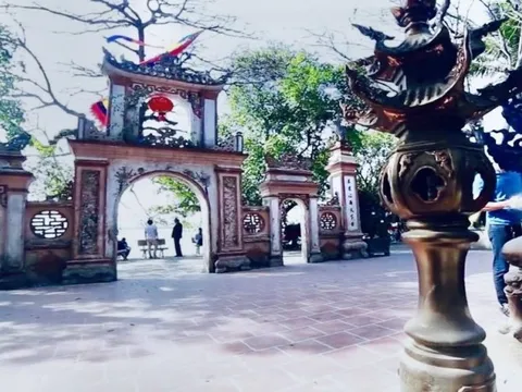 Xem xét kỷ luật nguyên chủ tịch huyện liên quan thu chi đền Chợ Củi