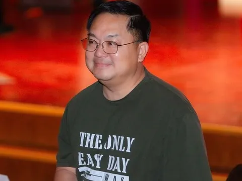 Từ biến cố gia đình, Sếp Hoàng Nam Tiến khuyên giới trẻ: Nhiều bạn đang 'thả trôi', hãy dừng một giây trước khi lựa chọn
