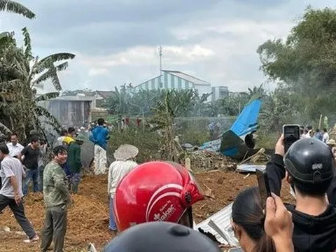 Cận cảnh khu vực máy bay quân sự rơi ở Quảng Nam