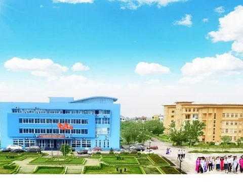 Nhiều tiến sĩ, thạc sĩ Trường Đại học Quảng Bình phải bán hàng online... vì bị nợ lương?