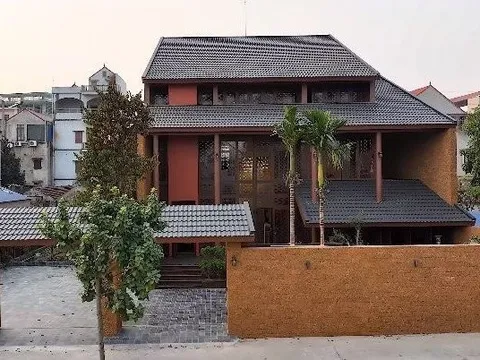 Biệt thự ở ẩn có thiết kế vượt thời gian: Cổ kính như nhà quan viên, duyên nhất là "trước cau sau chuối" đầy ẩn ý