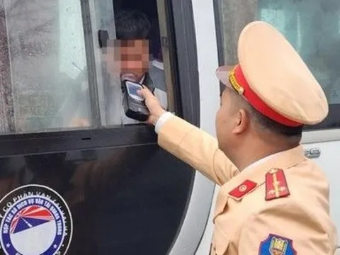 Hôm nay, CSGT tước bằng lái 2.200 tài xế vi phạm