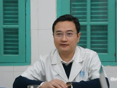 Tham gia thử thách trên mạng, nam sinh nhét dây điện vào niệu đạo