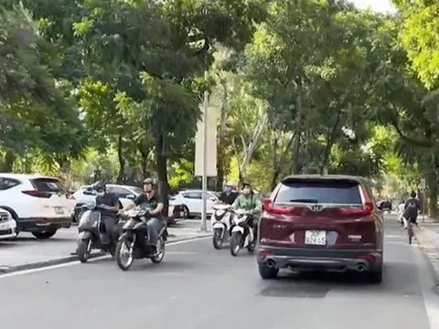 Cấm ô tô đi trên phố Nguyễn Đình Chiểu hướng từ Đại Cồ Việt