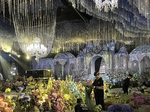 Xuất hiện đám cưới lớn nhất đầu năm 2024 ở Vĩnh Phúc: Rạp cưới 5000m2, 4 tấn hoa tươi nhập khẩu trang trí