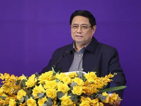 Thủ tướng: Dứt khoát không để thiếu điện trong bất cứ hoàn cảnh nào