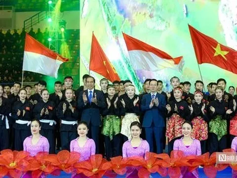 Chủ tịch nước Võ Văn Thưởng cùng Tổng thống Indonesia xem biểu diễn võ thuật