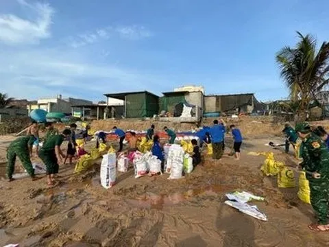 Bình Thuận: Vụ sạt lở nghiêm trọng 17 hộ dân, ước tính thiệt hại khoảng 300 triệu đồng