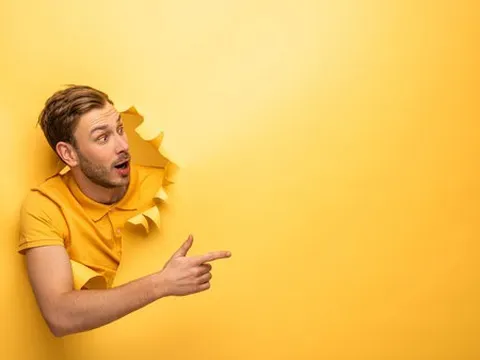 Cập nhật BCTC quý 4/2023 trưa 17/1: Nhiều DN bất động sản báo lợi nhuận tăng trưởng bất ngờ, nhóm điện tiếp tục đi lùi