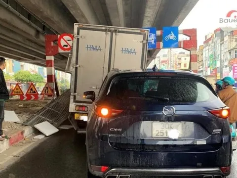 Hà Nội: Tai nạn liên hoàn trên khu vực đường Nguyễn Xiển