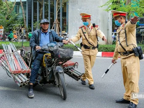 Hà Nội: Truy quyét "xe máy chém" trên đường phố