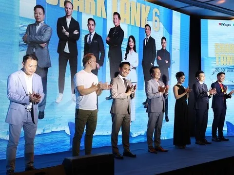 Hạ màn Shark Tank mùa 6: Là 1 trong 3 Shark ngồi "ghế nóng" đủ 48 thương vụ, số lần Shark Tuệ Lâm ra deal bằng phân nửa 2 cá mập đàn anh