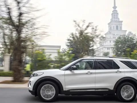 Giảm giá cực mạnh, chiếc ô tô này hiện có giá thấp nhất kể từ khi ra mắt thị trường Việt Nam