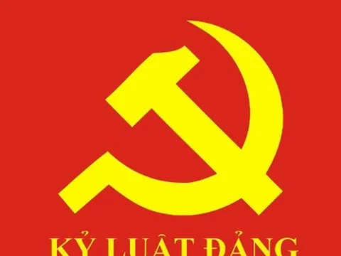 Kỷ luật Khiển trách 4 nguyên Giám đốc Sở