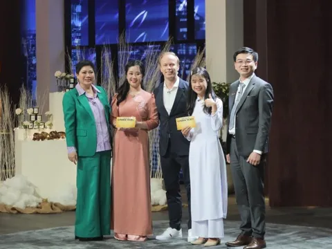 Mua được nhà cho mẹ hậu Shark Tank, cặp chị em Gen Z bán nến thơm đang vận hành startup ra sao?