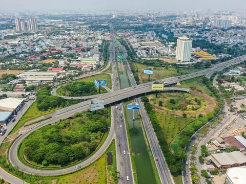Huyện đông dân nhất Việt Nam thu ngân sách nghìn tỷ, phấn đấu lên thành phố năm 2025