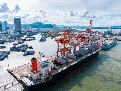 DN cảng biển mới niêm yết trên HoSE: Cổ phiếu tăng trần 6 phiên liên tiếp, lợi nhuận năm 2023 tăng hơn 150%