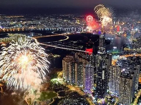 Tp.HCM bắn pháo tại 8 điểm mừng Tết Nguyên đán Giáp Thìn 2024