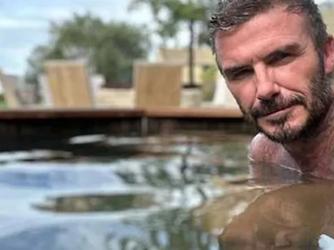 David Beckham thực hiện liệu pháp chăm sóc cơ thể đặc biệt tại căn hộ 380 tỷ, bà xã có bình luận đáng chú ý