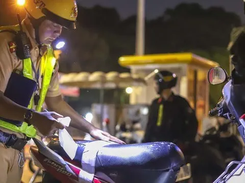TP HCM: Đã vi phạm nồng độ cồn còn "nhây" với CSGT
