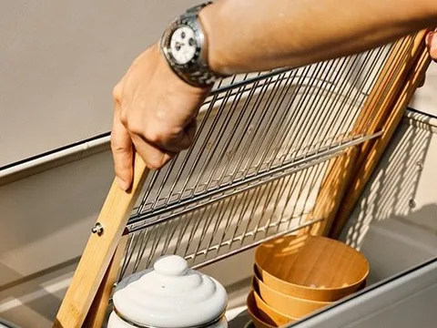 Tôi đã mua 9 món đồ này và sau 1 năm sử dụng tôi cảm thấy nó hoàn toàn xứng đáng