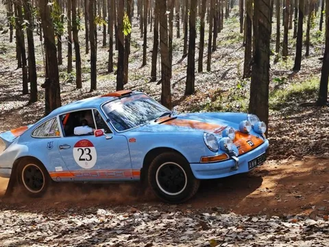 Dàn xe cổ trăm tuổi chạy gần 7.000km xuyên rừng ĐNÁ: Qua 4 nước, xuất phát từ TP.HCM, kết thúc ở Hà Nội